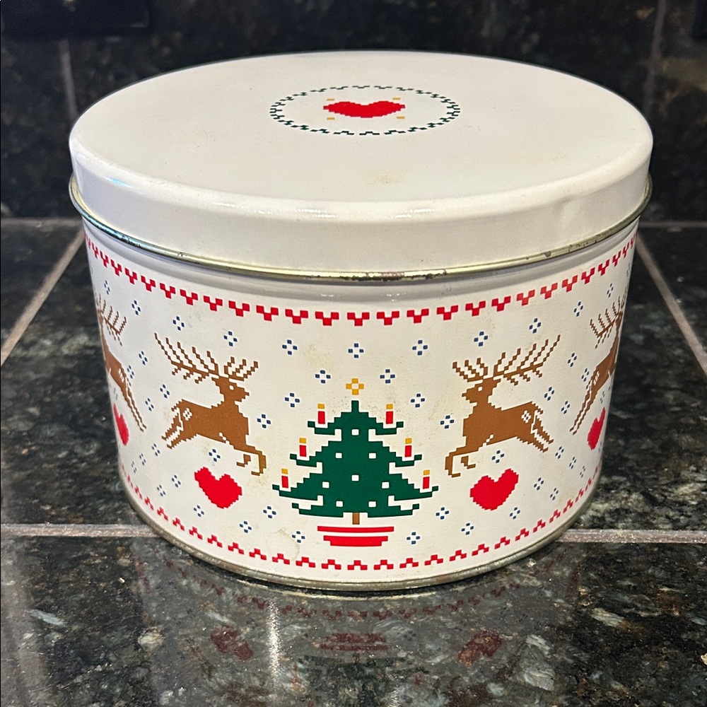 Vgt Bertals Can Co Christmas tin. - Picture 1 of 6